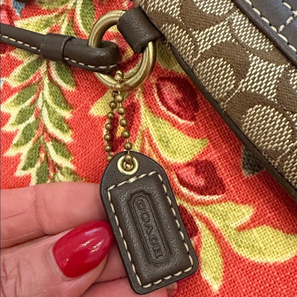 COACH Signature Canvas Wristlet Brown Leather Trim Zip Pouch Clutch small! Y2K!!
